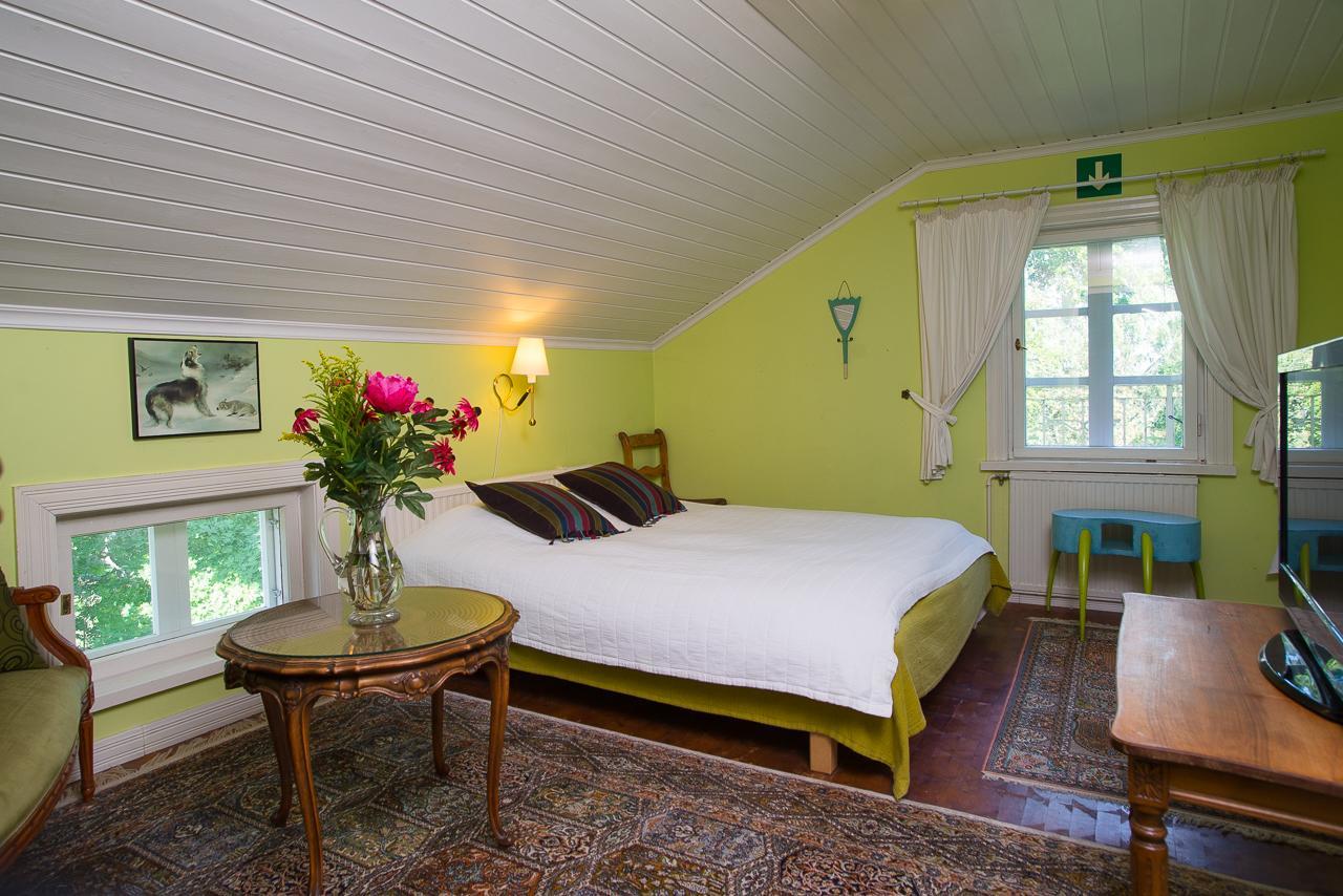 Bed & Breakfast Koivulan Kartano Lohja