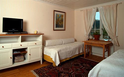 Bed & Breakfast Koivulan Kartano Lohja